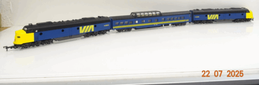 Rivarossi H0 6177 RAR Zugset 3tlg. Diesellok EMD E8 mit Panoramawagen VIA JL1744