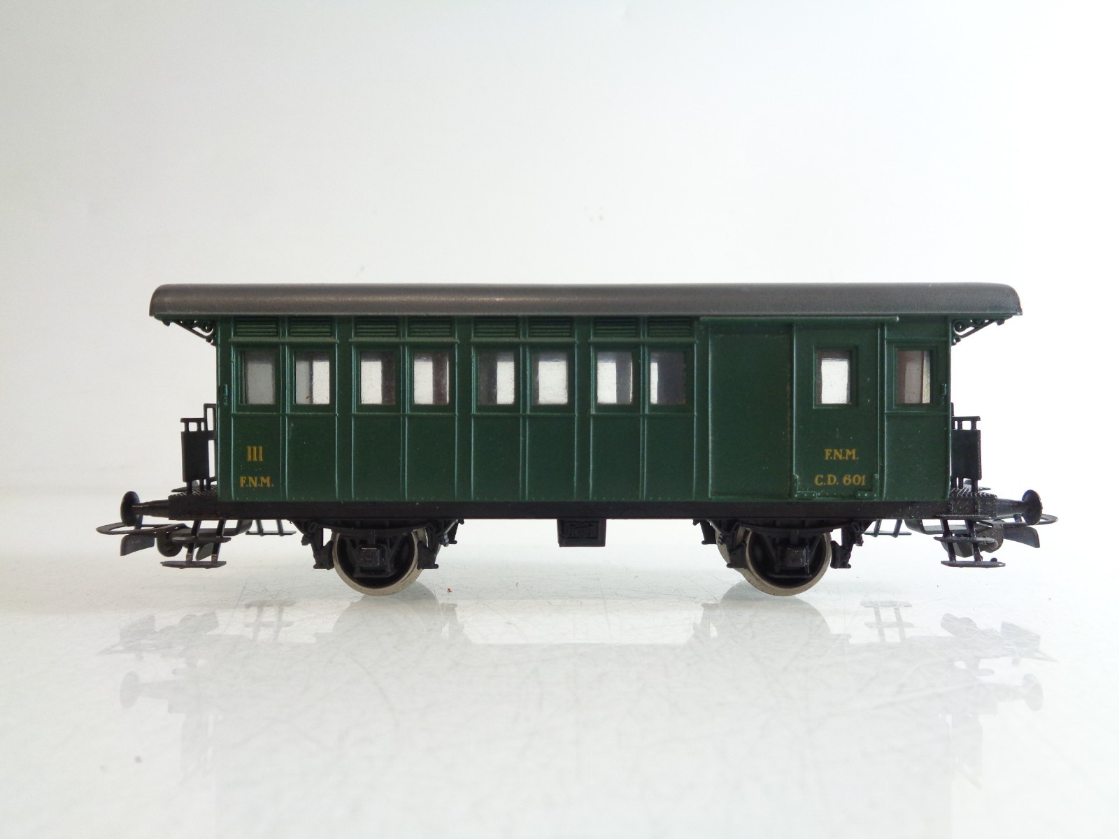 Rivarossi H0 Personenwagen 3.Kl. der Ferro Nord Milano BH1005 o. – Bild 3