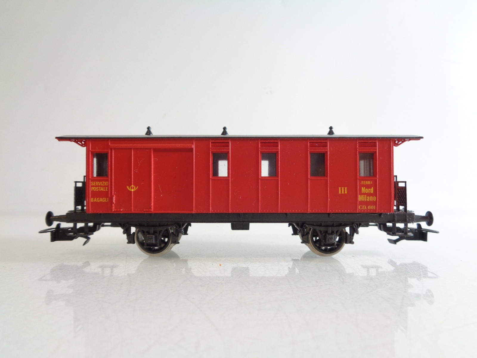 Rivarossi H0 Personenwagen 3.Kl. mit Postabt. der Ferro Nord Milano BH999 o. – Bild 3