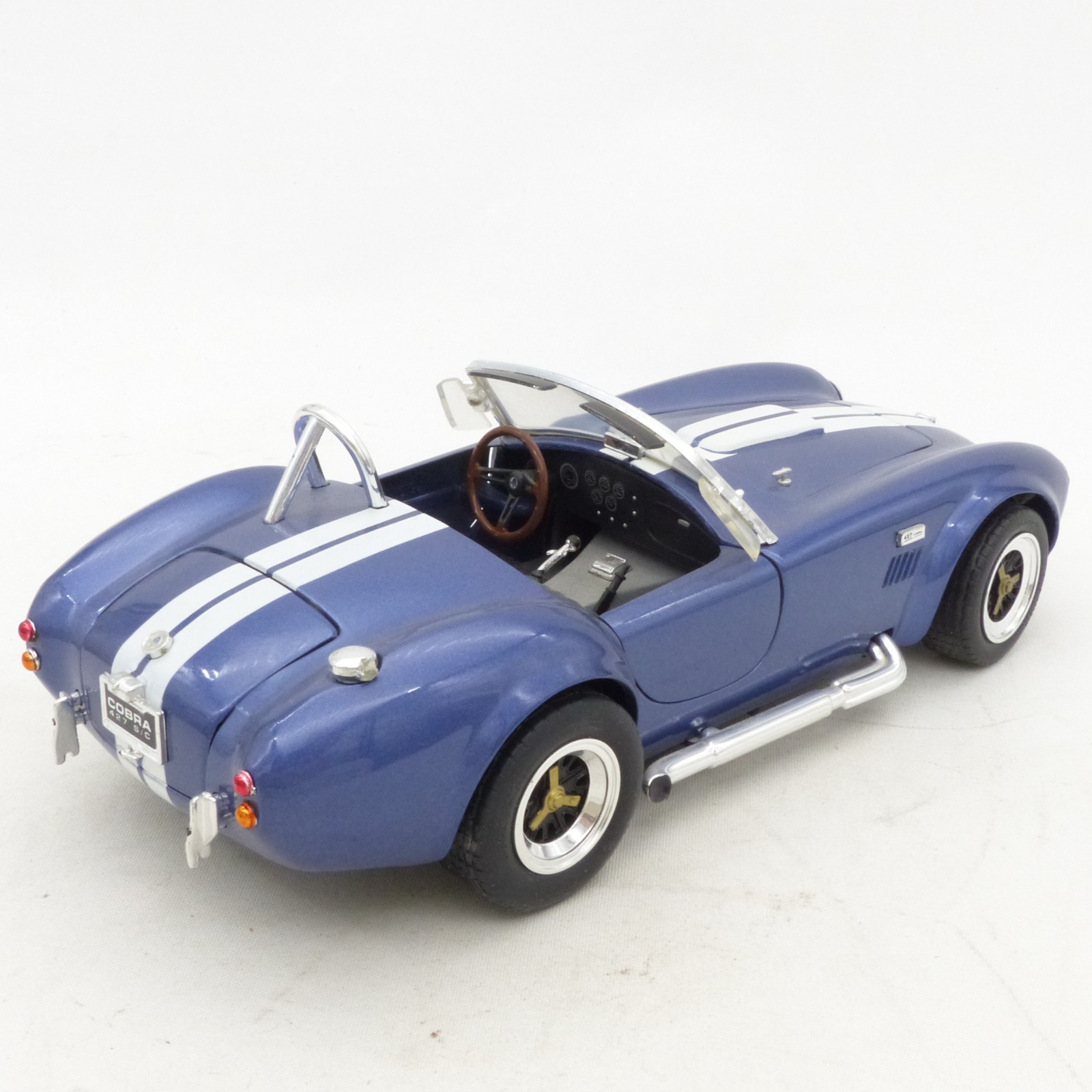 Road Legends 1:18 92058 Shelby Cobra 427 S/C zweifarbig in Tüte o. EX8424 – Bild 6