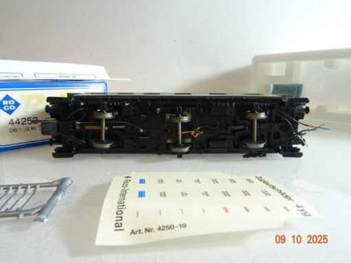 Roco H0 44253 Umbauwagen 1./2. Klasse  der DB, siehe Fotos in OVP RR3828 – Bild 4