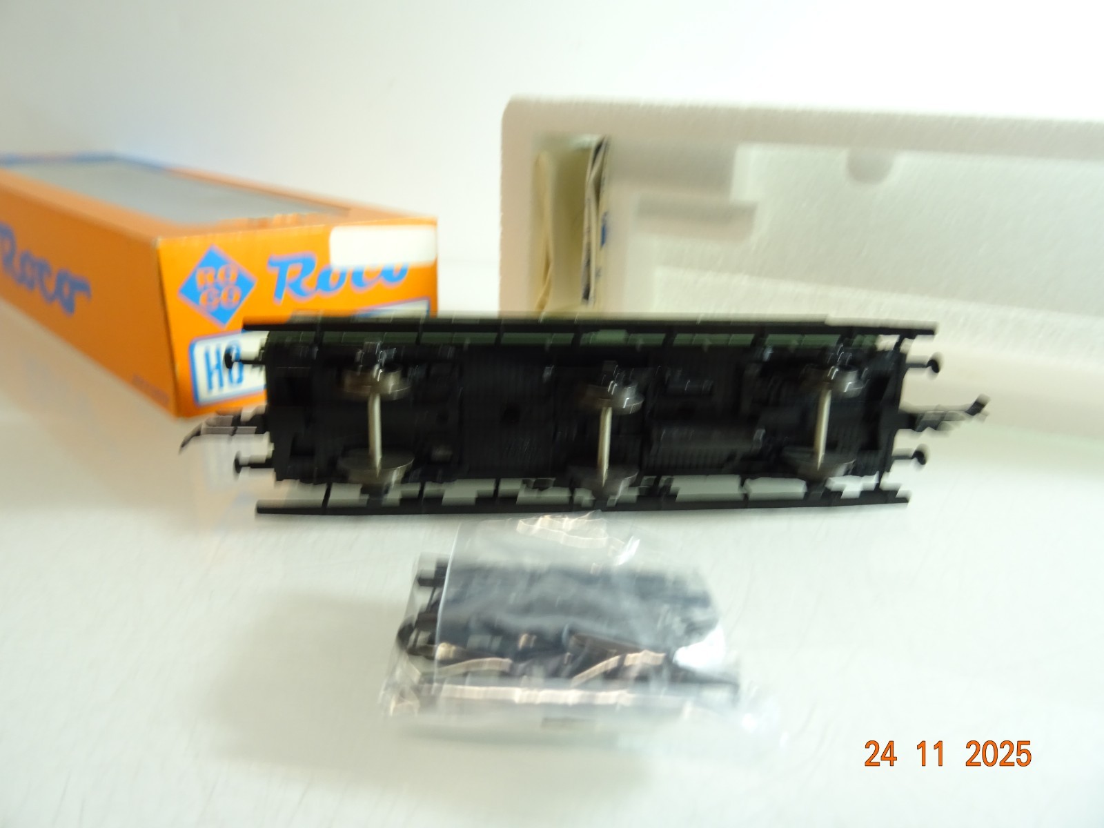 Roco H0 AC 44221A Abteilwagen 2. Klasse der DB in OVP RR4777 – Bild 4