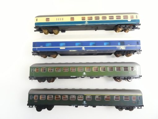 Roco H0 Schnäppchen Personenwagen verschieden, siehe Foto RR237 o.
