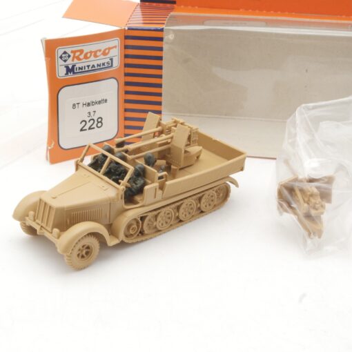 Roco Minitanks 1:87 8T Halbkette Flak 3,7 in OVP RR806