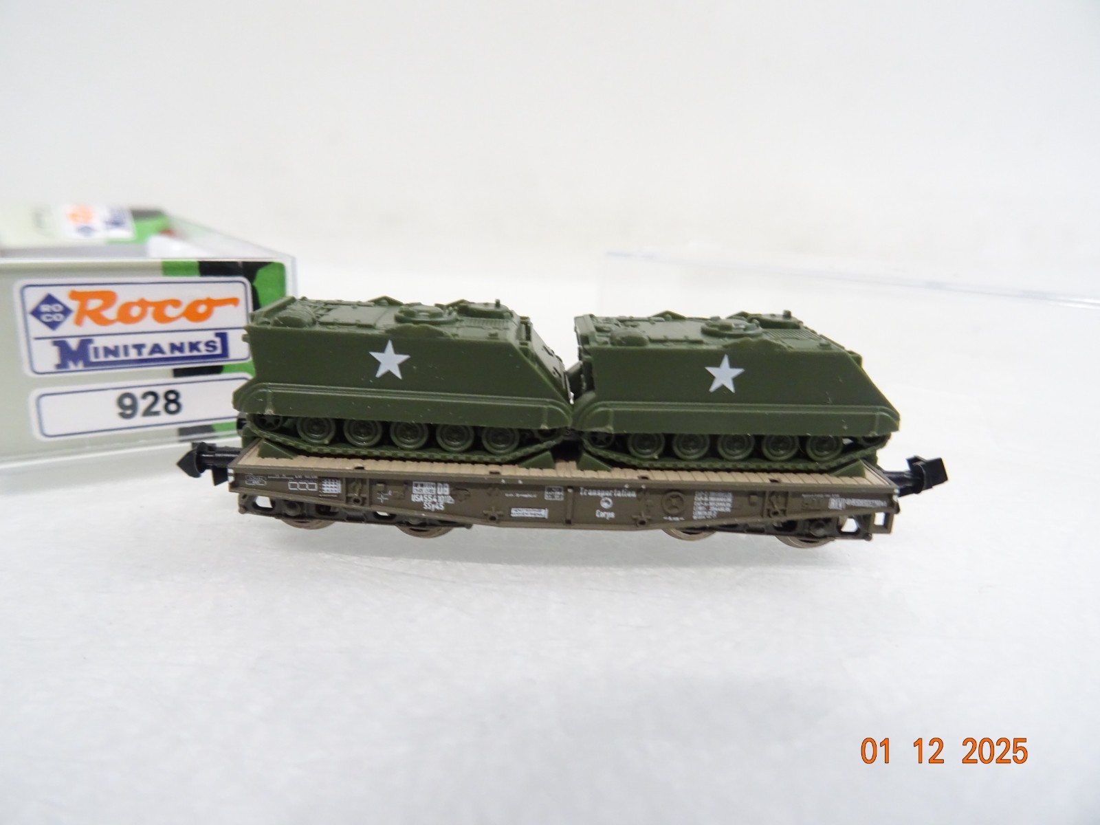 Roco Minitanks N 928 Schwerlastwagen mit Panzern der DB in OVP RR5149 – Bild 3