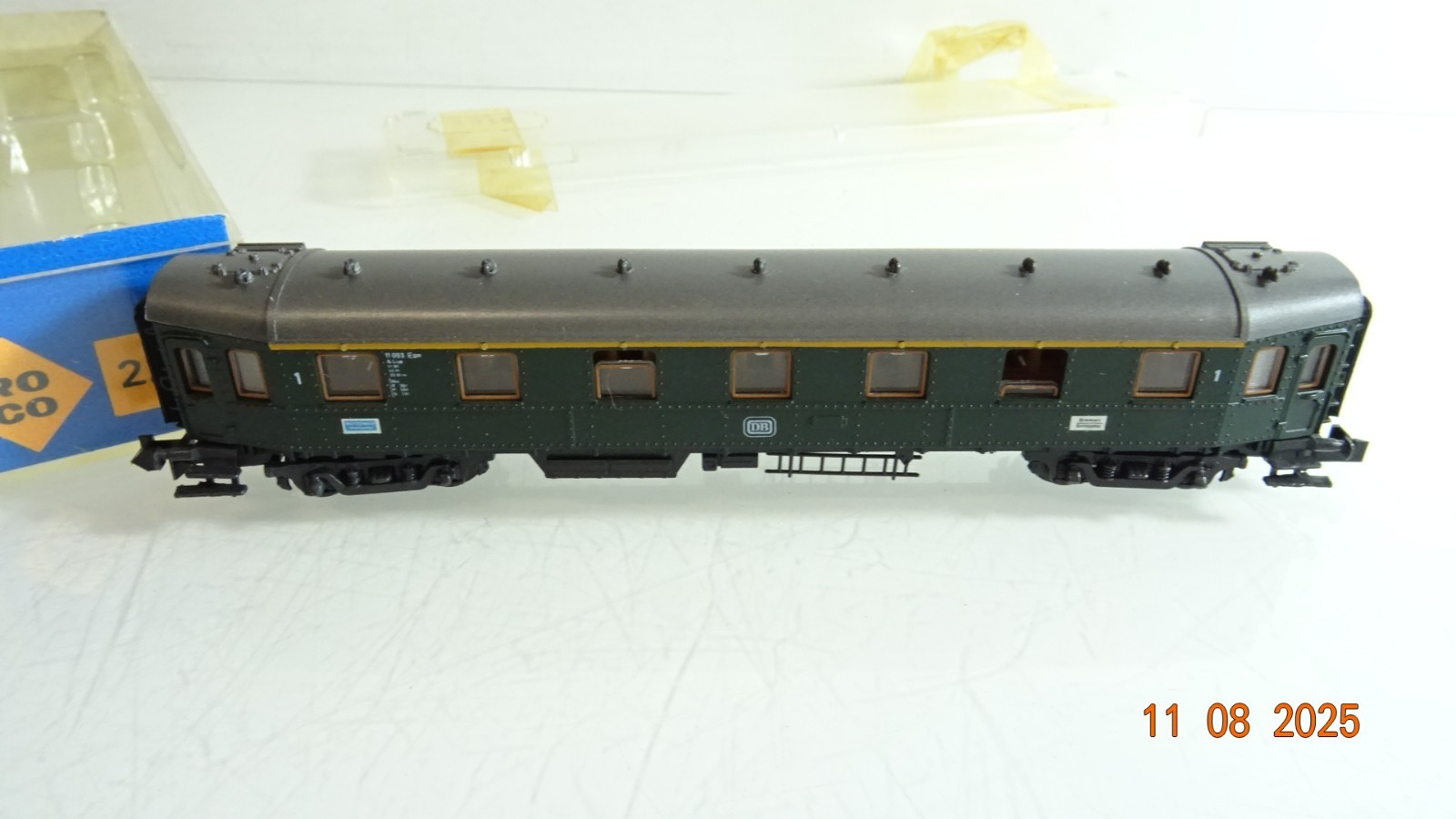 Roco N 2257 Schnellzugwagen Hecht 1. Klasse der DB in OVP RR2642 – Bild 3