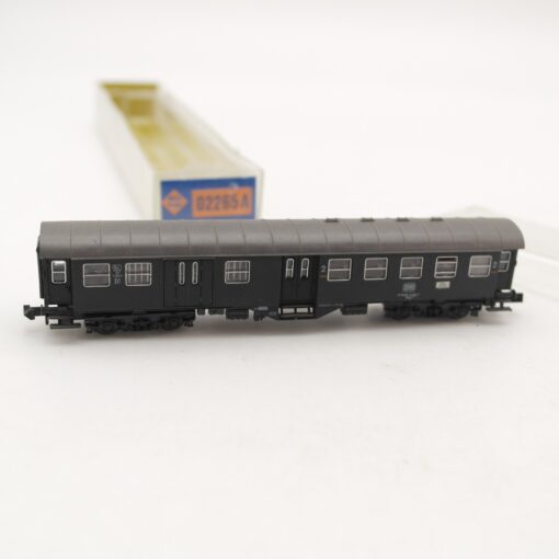 Roco N Personenwagen 2. Klasse 50 80 82-12061-1 der DB in EVP RR2201