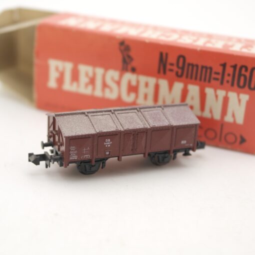 Roco N gedeckter Güterwagen der DB in EVP RR2225