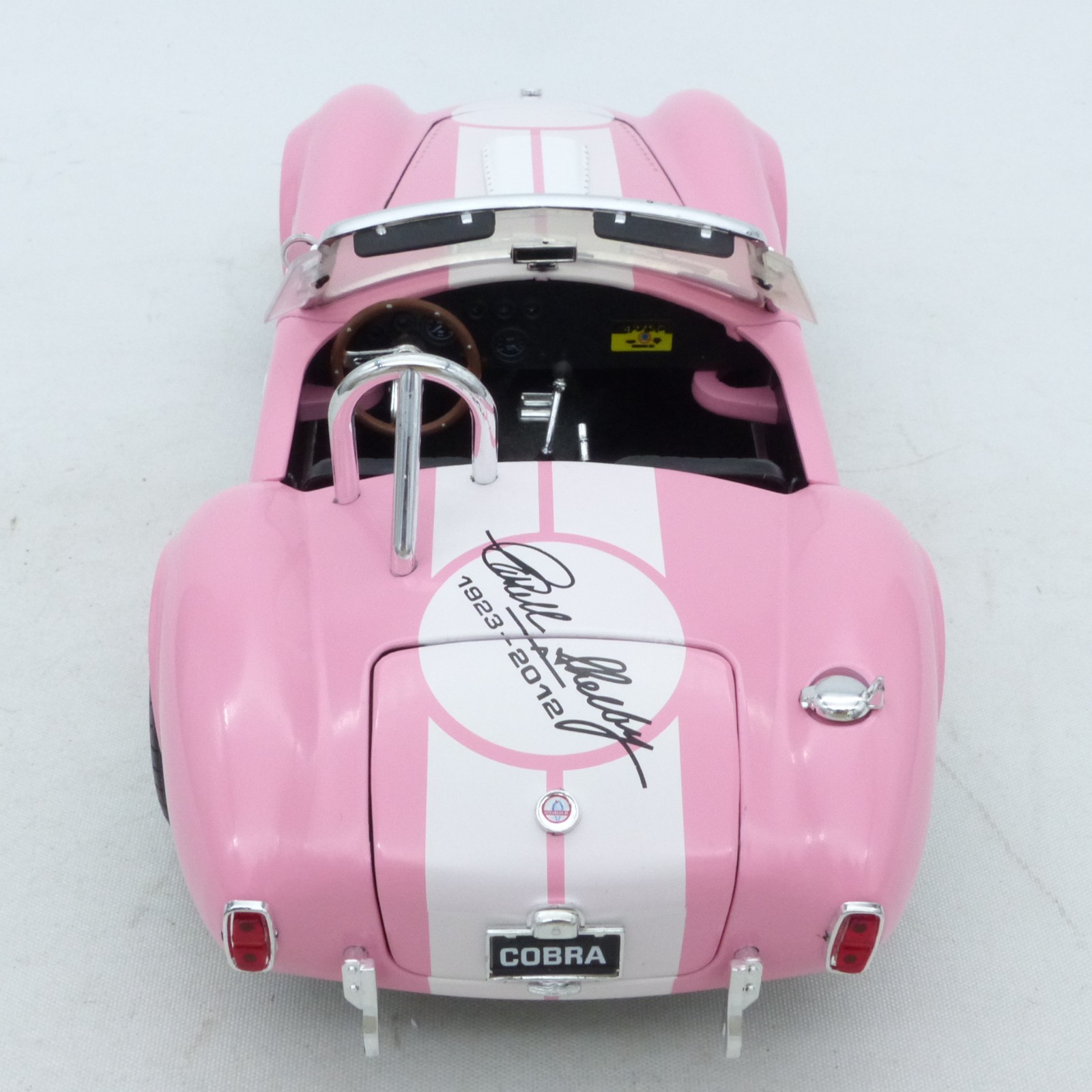 Shelby Collectibles Inc. 1:18 Shelby Cobra 427 S/C pink/weiß in Tüte o. EX8439 – Bild 5