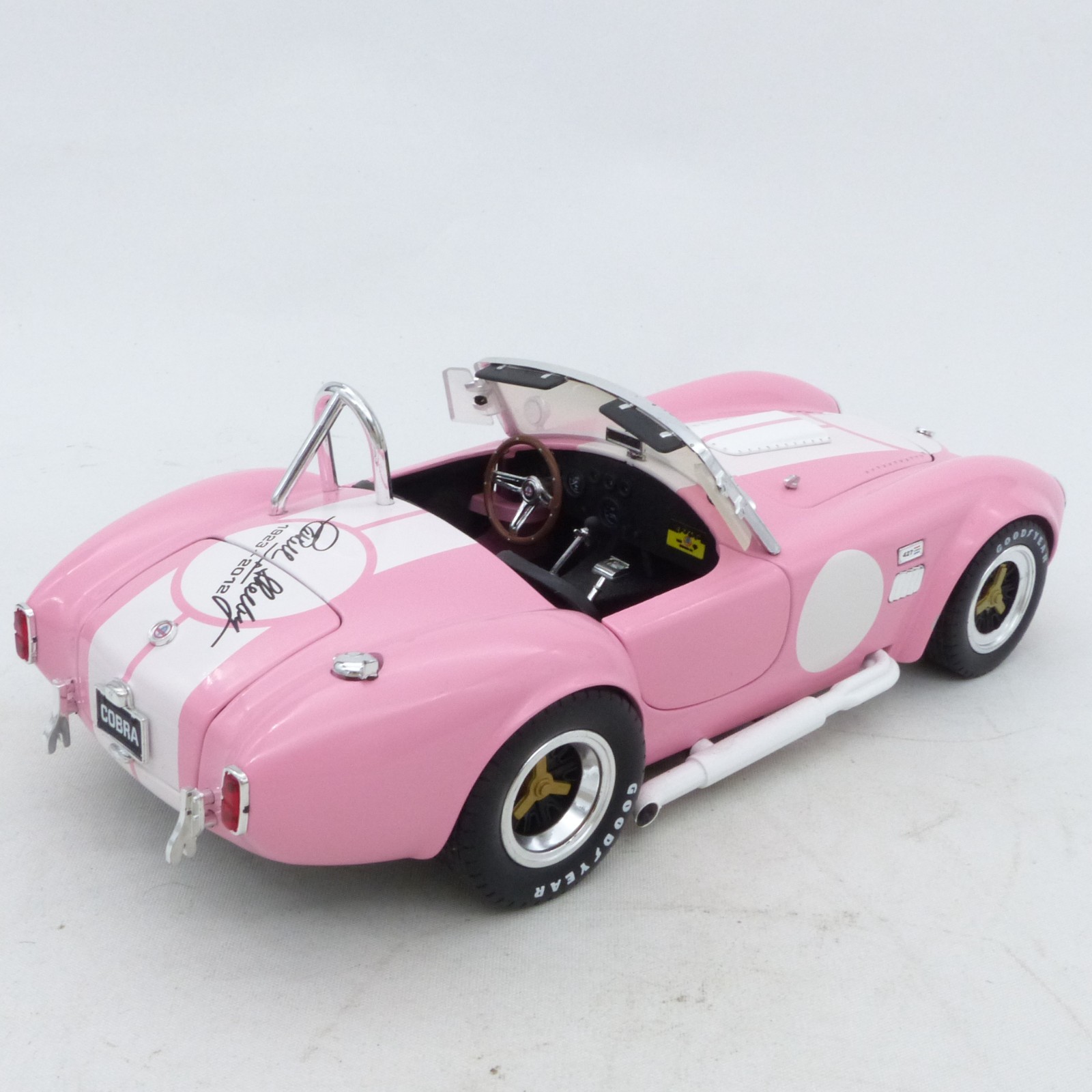 Shelby Collectibles Inc. 1:18 Shelby Cobra 427 S/C pink/weiß in Tüte o. EX8439 – Bild 6