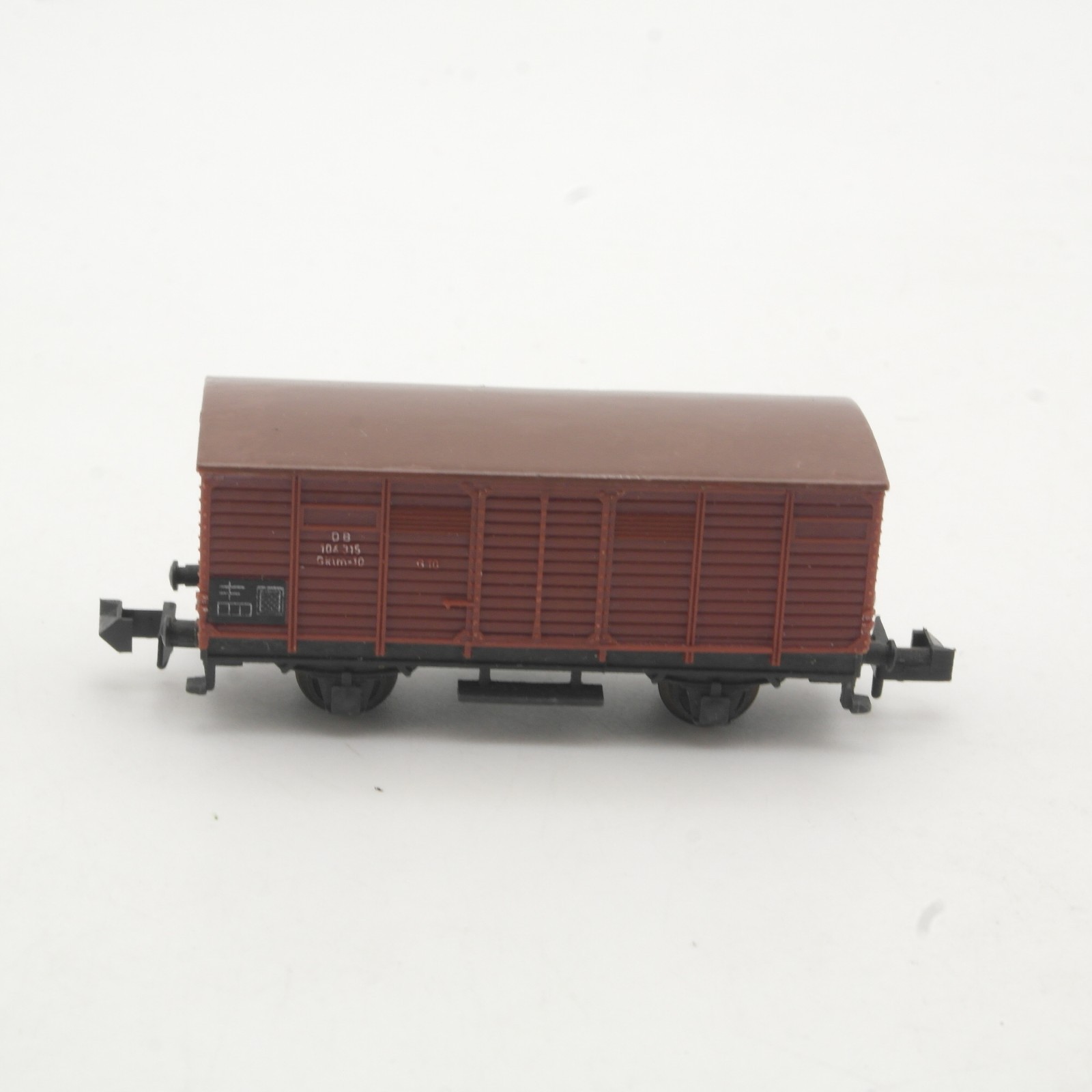 Spur N gedeckter Güterwagen 104 315 der DB RR5084 o. – Bild 3