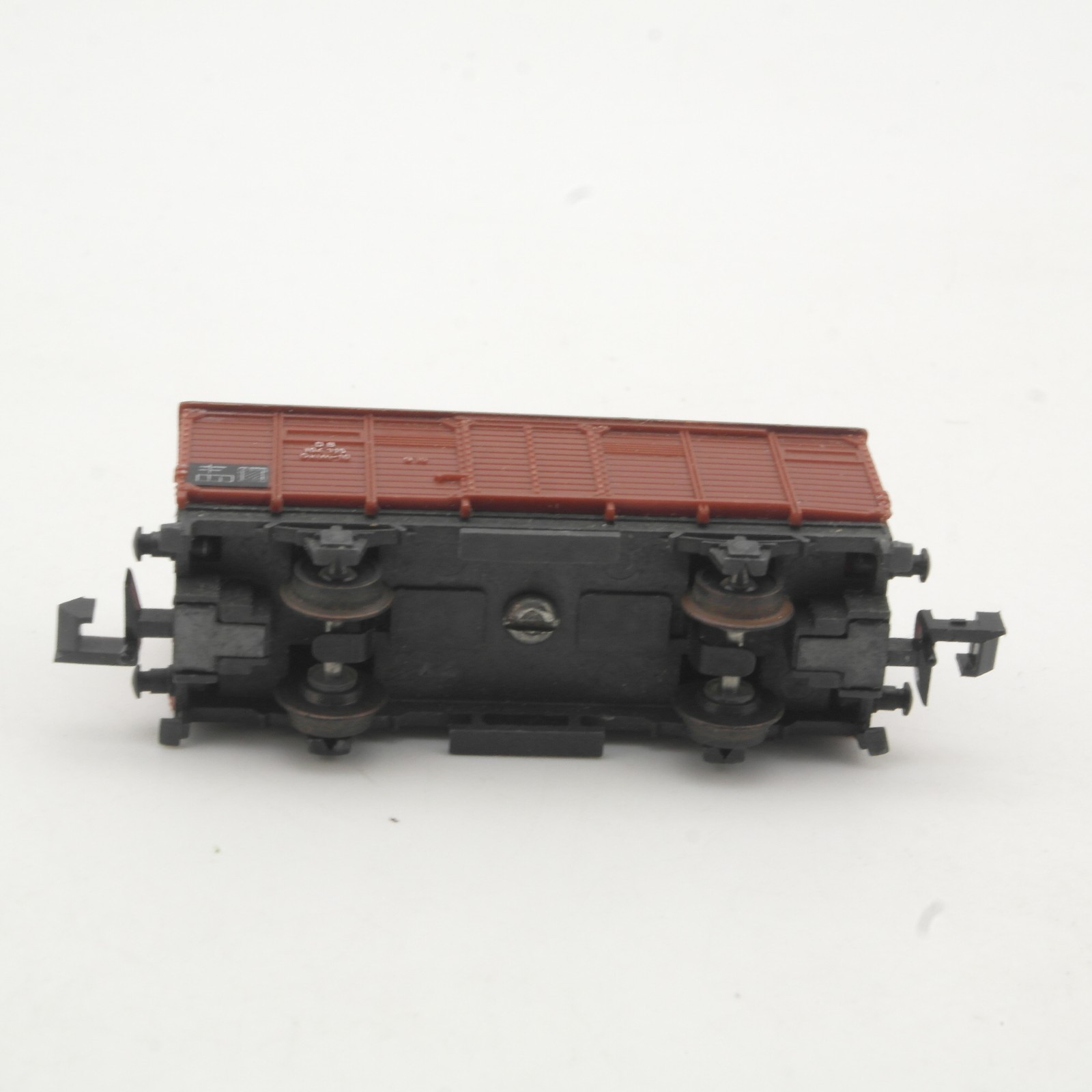 Spur N gedeckter Güterwagen 104 315 der DB RR5084 o. – Bild 4