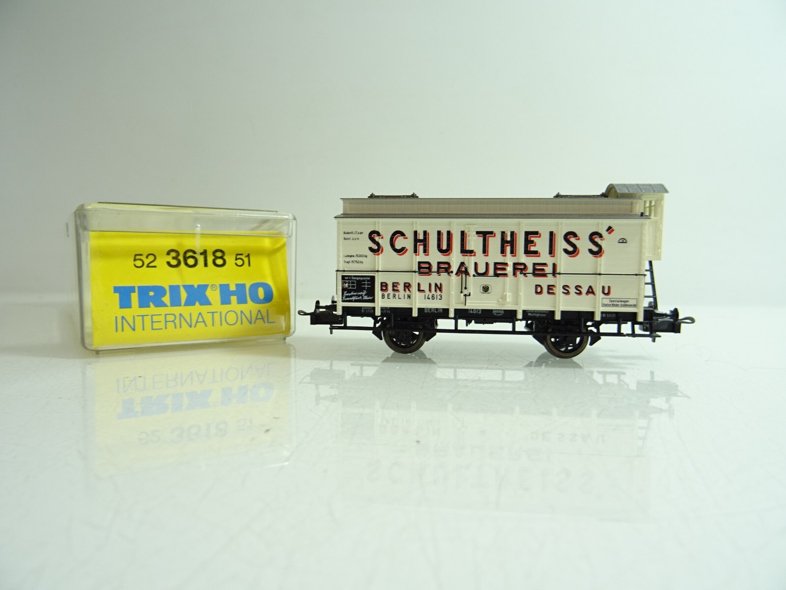 Trix H0 3618 gedeckter Güterwagen Schultheiss Brauerei der in OVP PR1096 – Bild 3