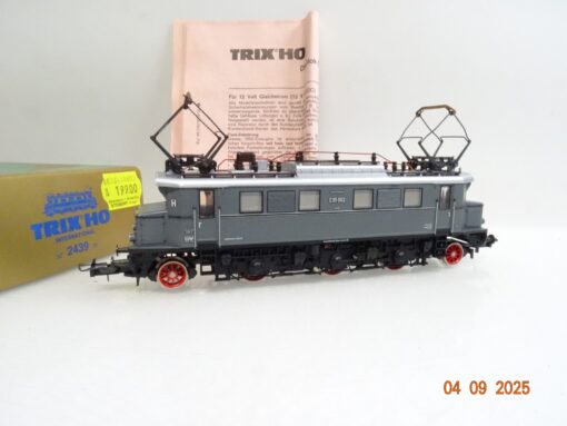 Trix H0 52 2439 00 E-Lok E 05 002 der DR in OVP JL2788