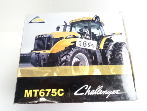 Universal Hobbies 1:32 2851 Challenger MT675C  in OVP AR7922 – Bild 4