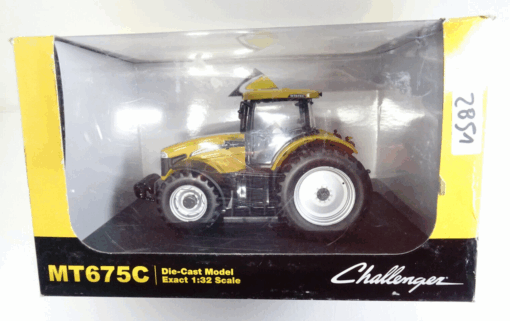 Universal Hobbies 1:32 2851 Challenger MT675C  in OVP AR7922