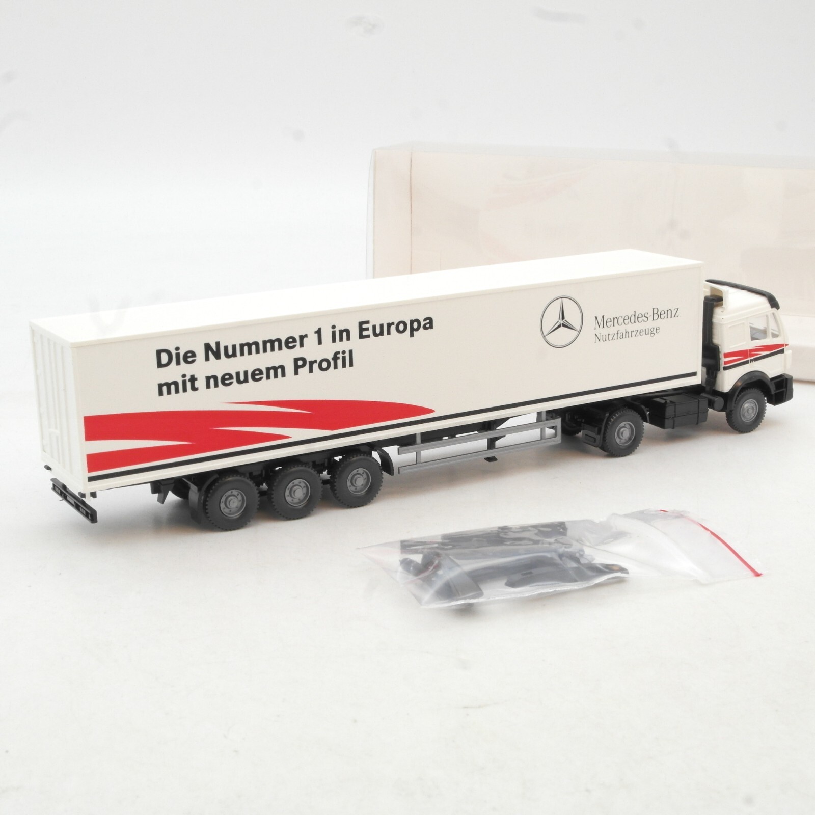 Wiking 1:87 Werbemodell MB Sattelzug die Nummer 1 in Europa in OVP RG3237 – Bild 3