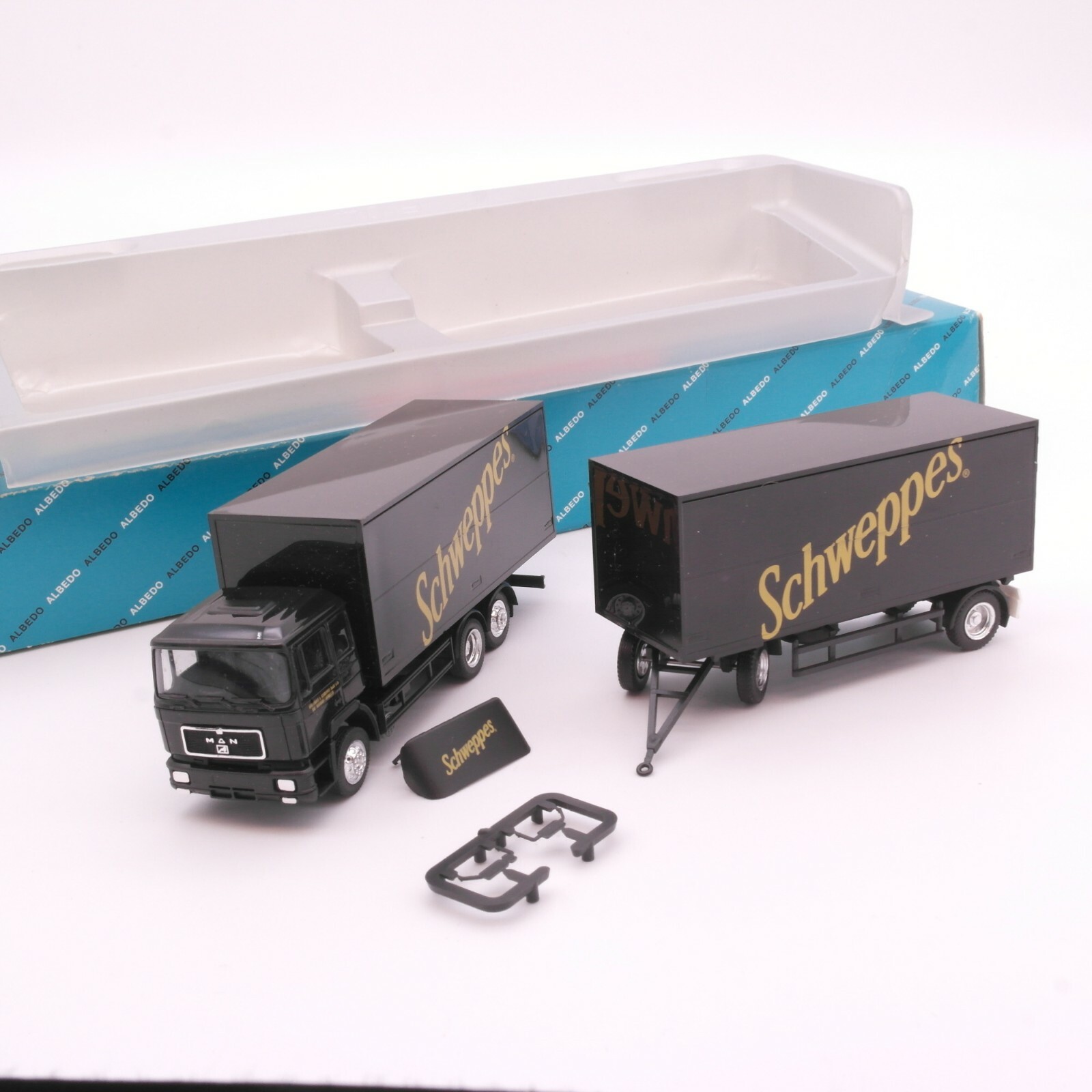 Albedo 1:87 200259 MAN F90 Hängerzug Schweppes in OVP RT3561 – Bild 3