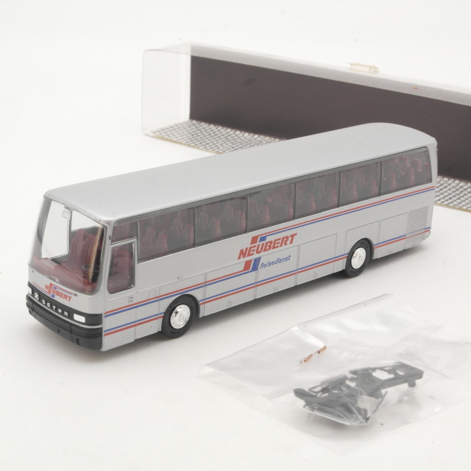 Albedo 1:87 Setra Bus Neubert Reisedienst in OVP RR5419