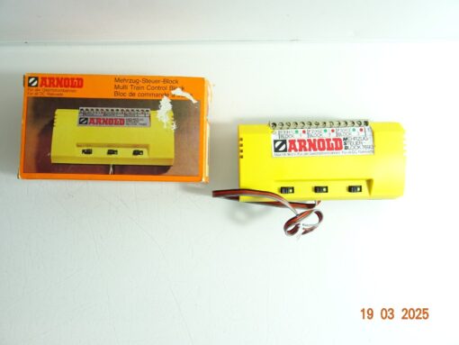 Arnold 7693 Mehrzug Steuer Block siehe Foto in OVP CK6776