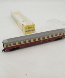 Arnold N Personenwagen 2. Klasse 61 80 21-90 521-0 der DB in EVP RA4507