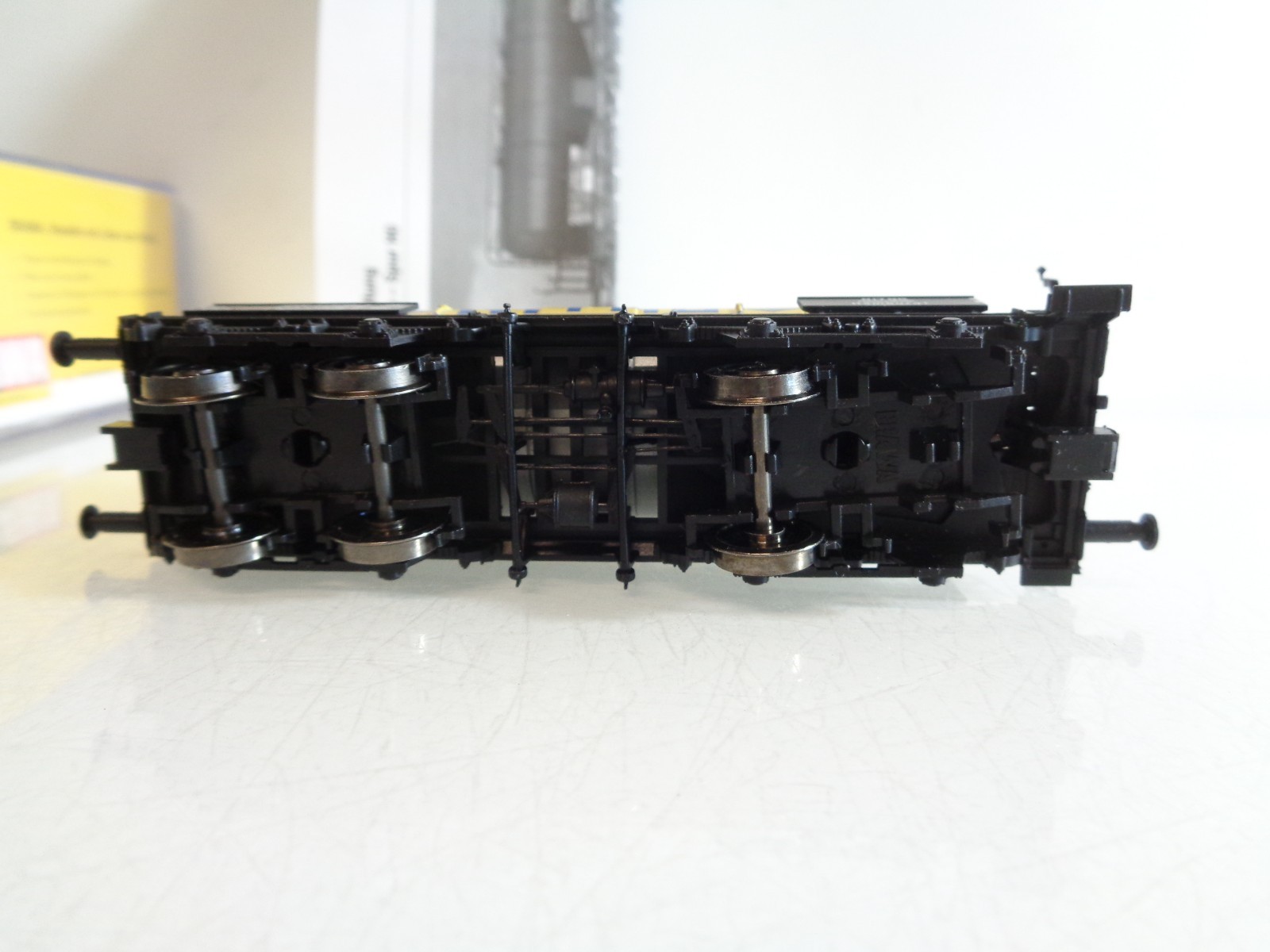 Brawa H0 47055 Kesselwagen Nitag der DR BH820 – Bild 4