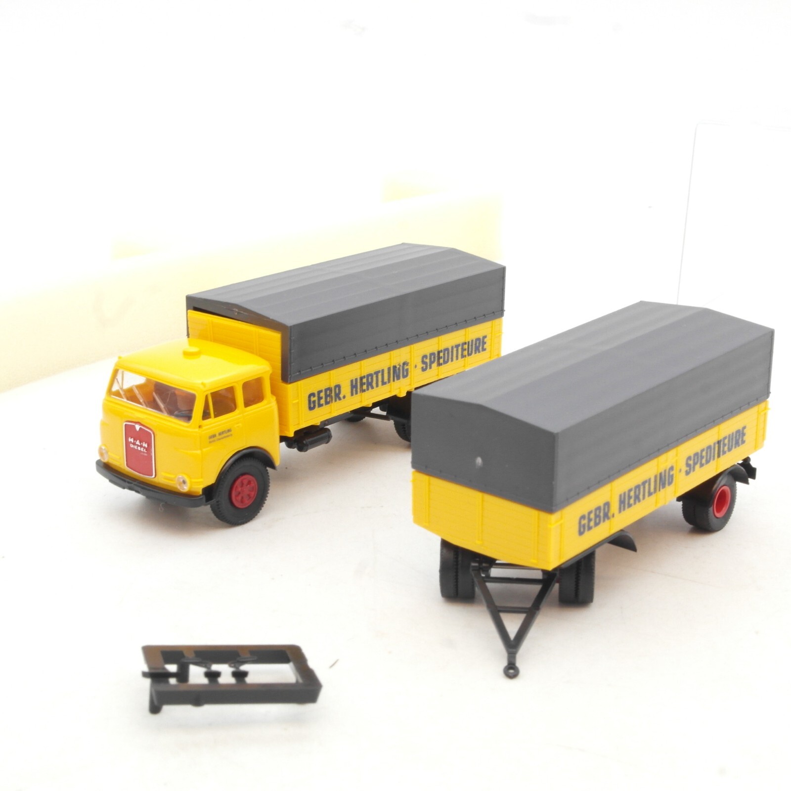 Brekina 1:87 79350 MAN Hängerzug Gebr. Hertling in OVP RG1071