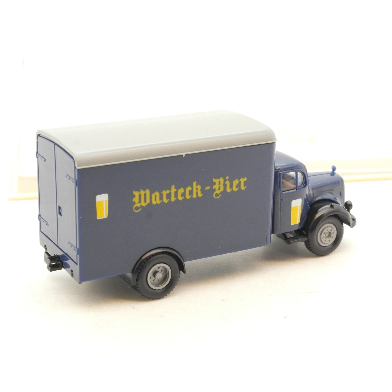 Brekina 1:87 Mercedes L311 Koffer LKW Warteck Bier in OVP RG376 – Bild 3