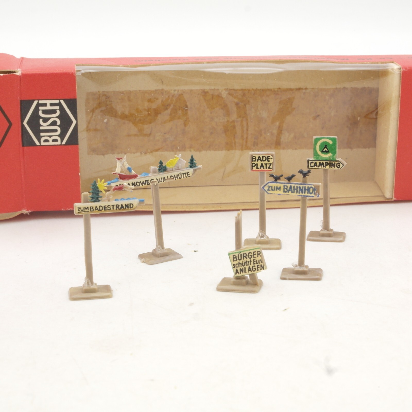 Busch H0 645 Landschaftsschilder, siehe Bilder in OVP QR1315