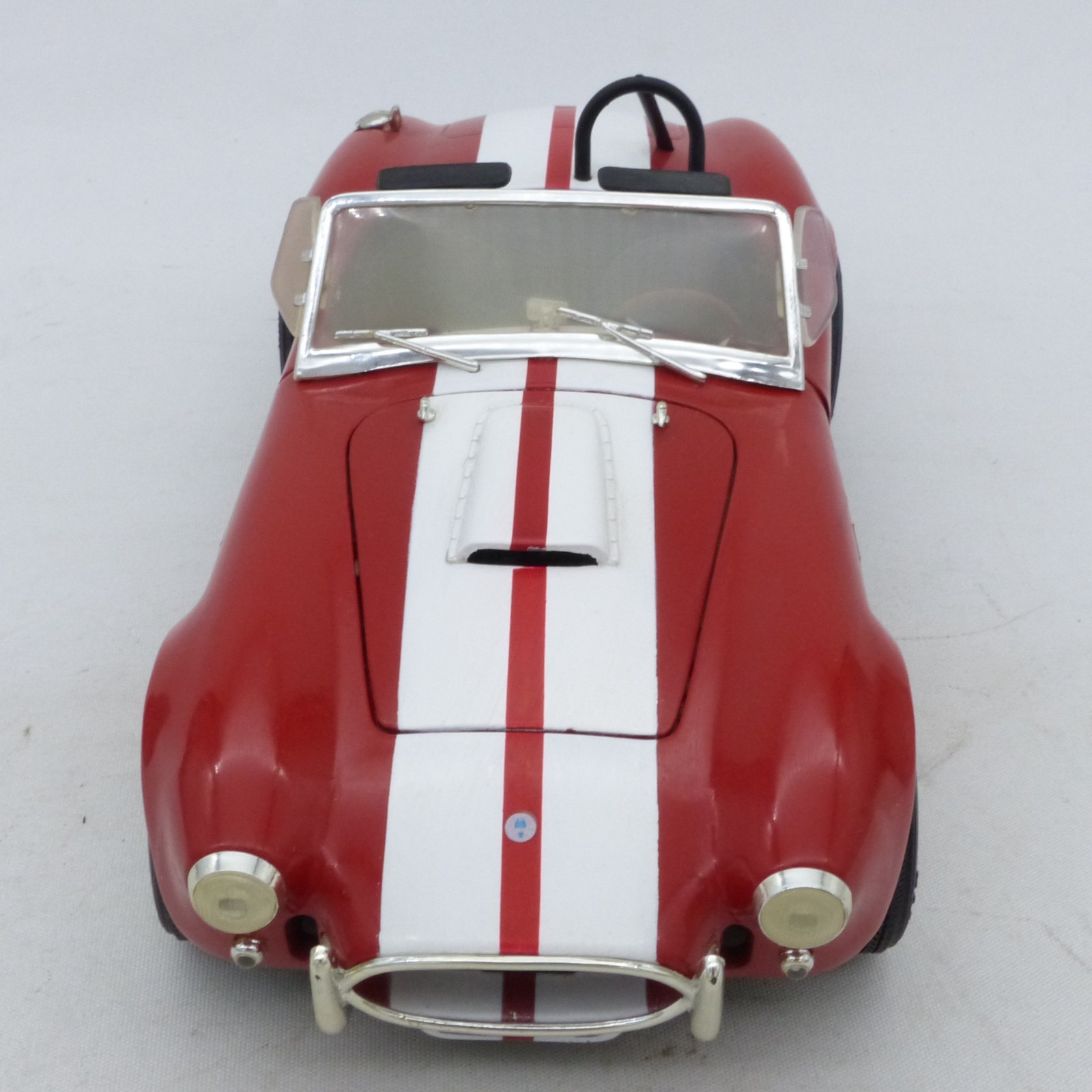 ERTL 1:18 Shelby Cobra 427 S/C rot/weiß in Tüte siehe Bilder o. EX8383