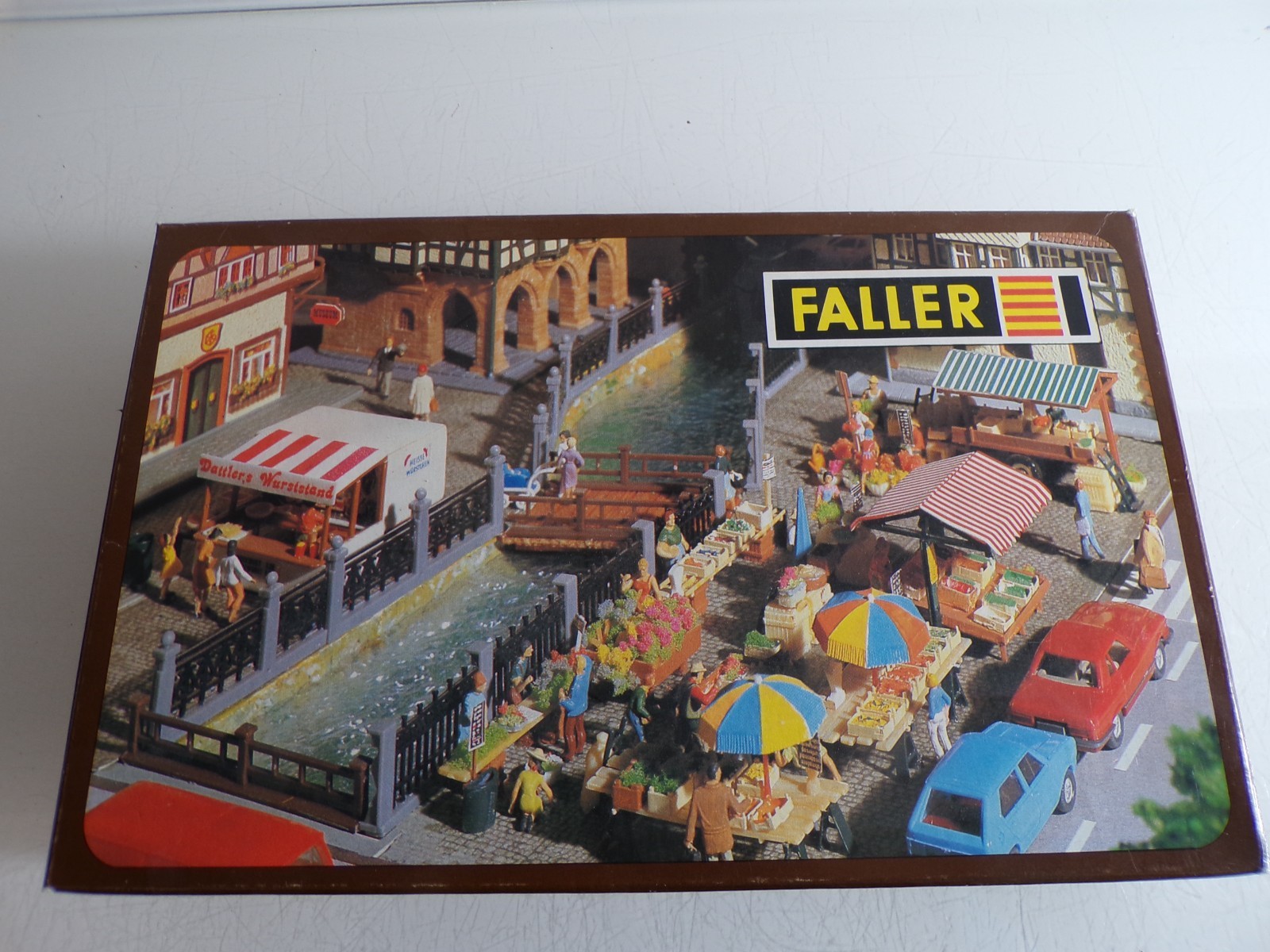 Faller H0 B-582 H0 Wochenmarkt Markt Verkaufsstände in OVP PK2721