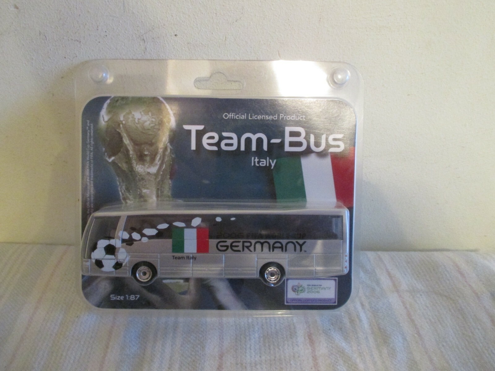 Fifa Word Cup 2006 424109 1:87 Mannschaftsbus Italy m.OVP WZ599