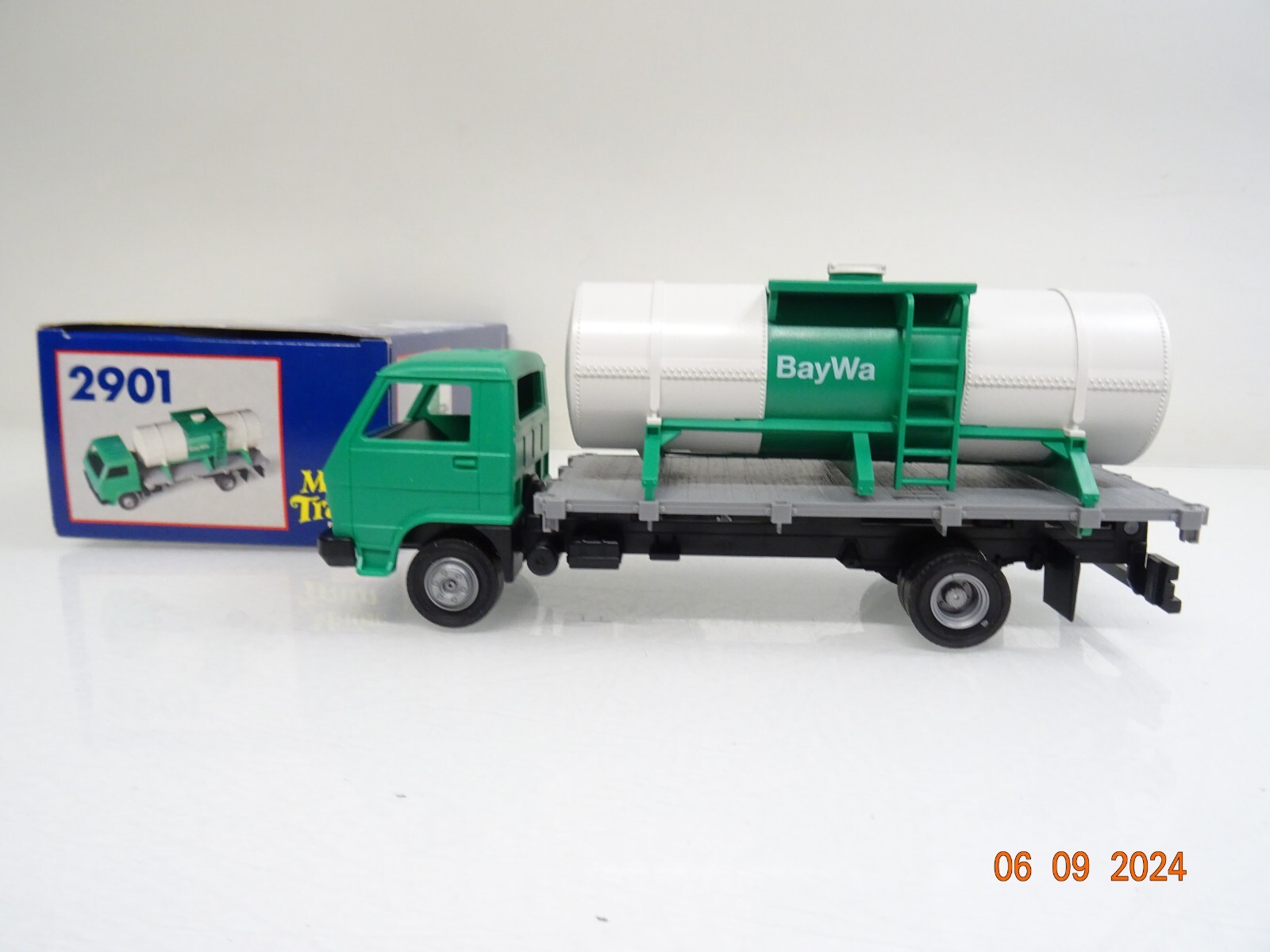 Fleischmann Magic Train 0e 2901 LKW mit Tankaufbau in OVP PR2572