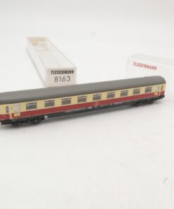 Fleischmann N Personenwagen 1. Klasse 61 80 19-80 134-8 der DB in EVP RR4380