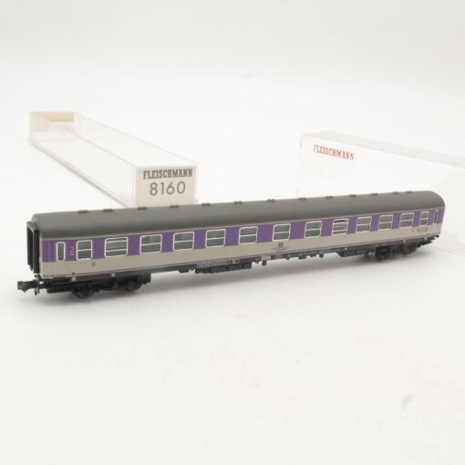 Fleischmann N Personenwagen 51 80 50-40 506-82. Klasse der DB in EVP RR3023