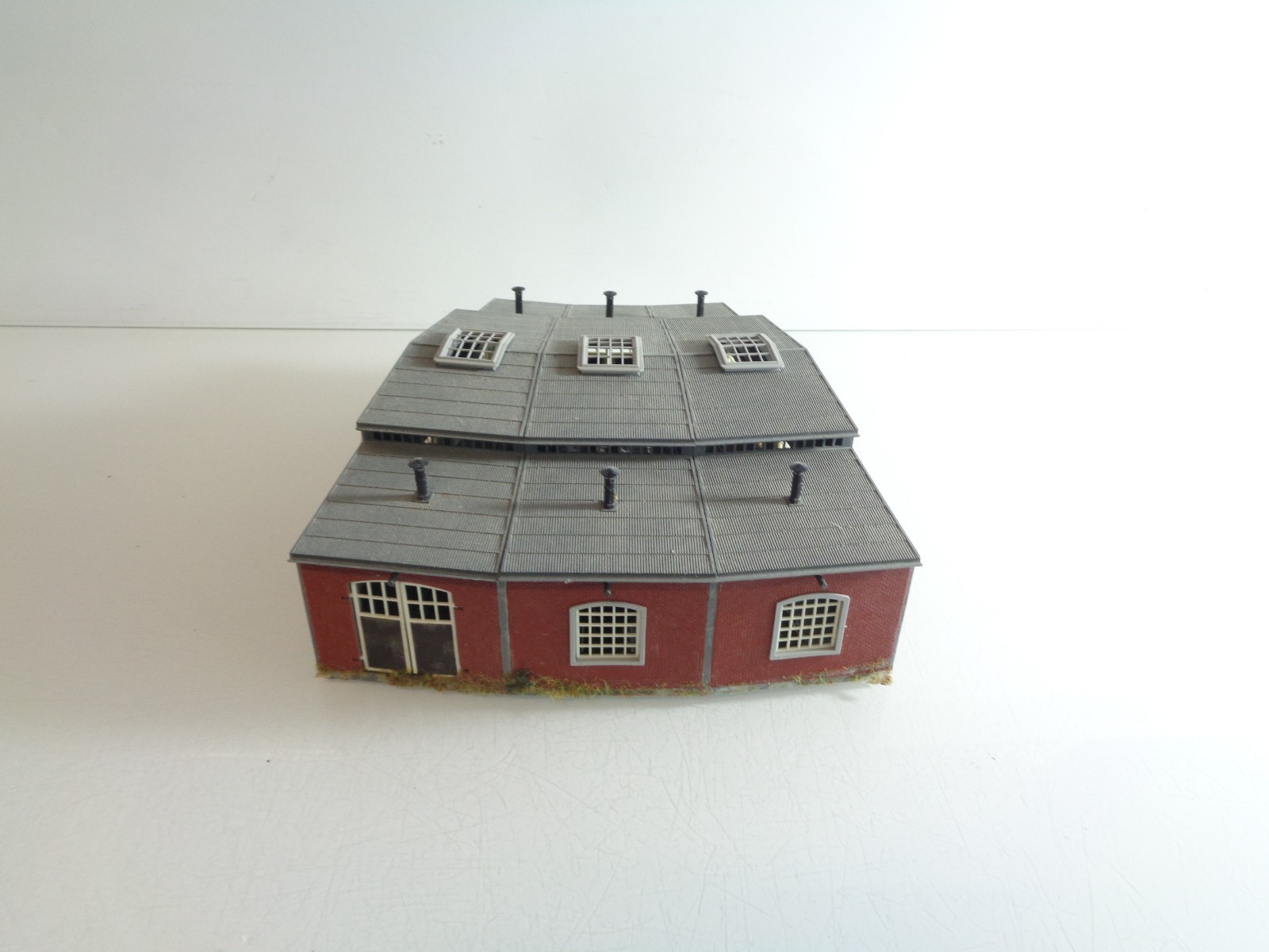 Fleischmann Spur N 9475 Ringlokschuppen aus Anlagenrückbau s. Foto PK1996 o. – Bild 3