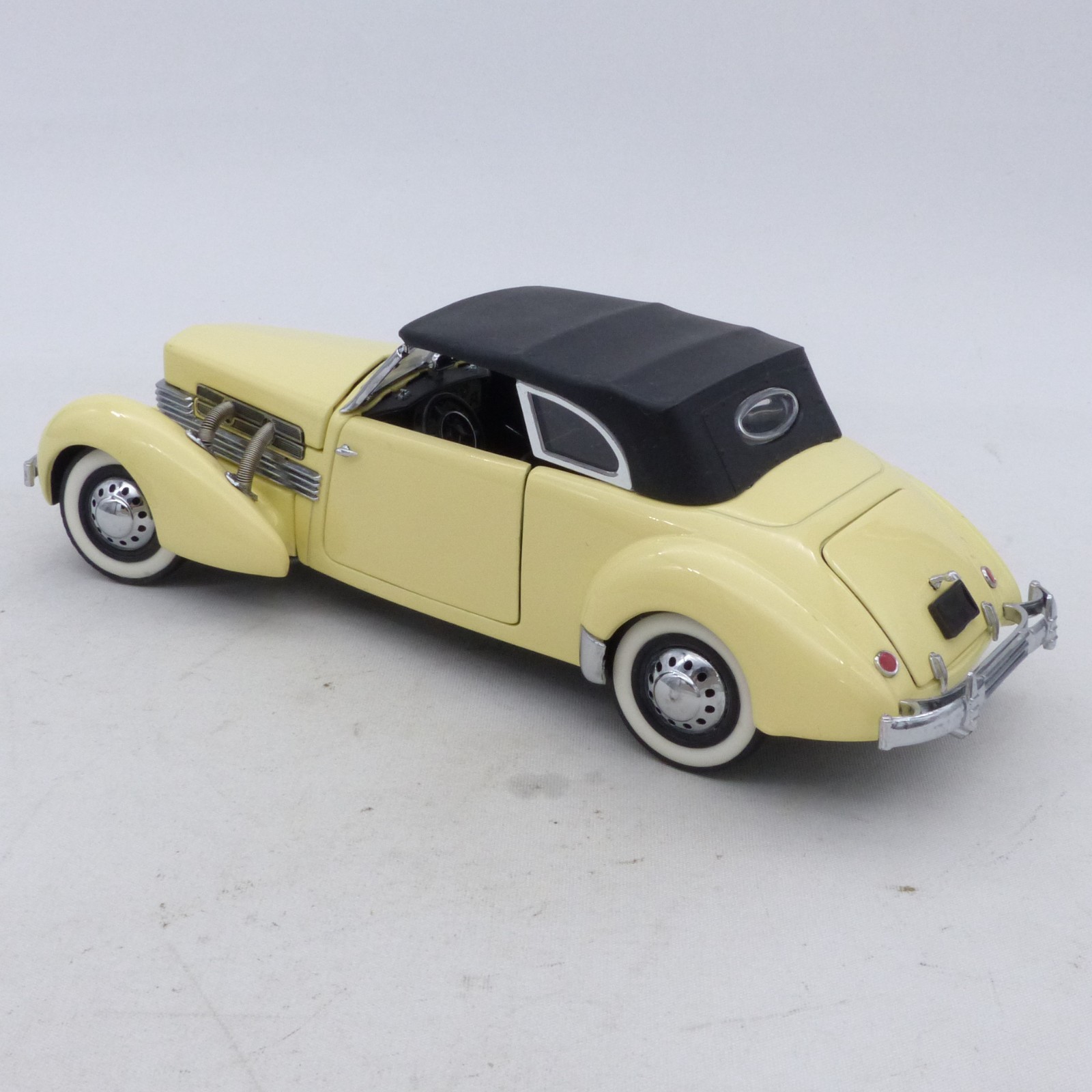 Franklin Mint 1:24 B11PN92 Cord 812 Phaeton Coupé 1937 in Tüte o. EX8591 – Bild 4