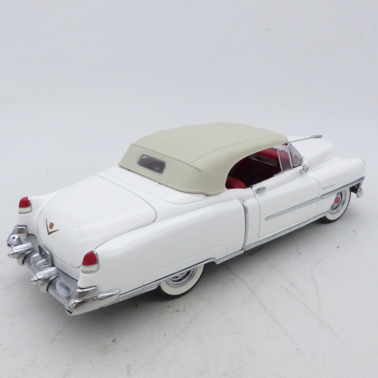 Franklin Mint 1:24 B11RB68 Cadillac Eldorado 1953 weiß in Tüte o. EX8091 – Bild 3
