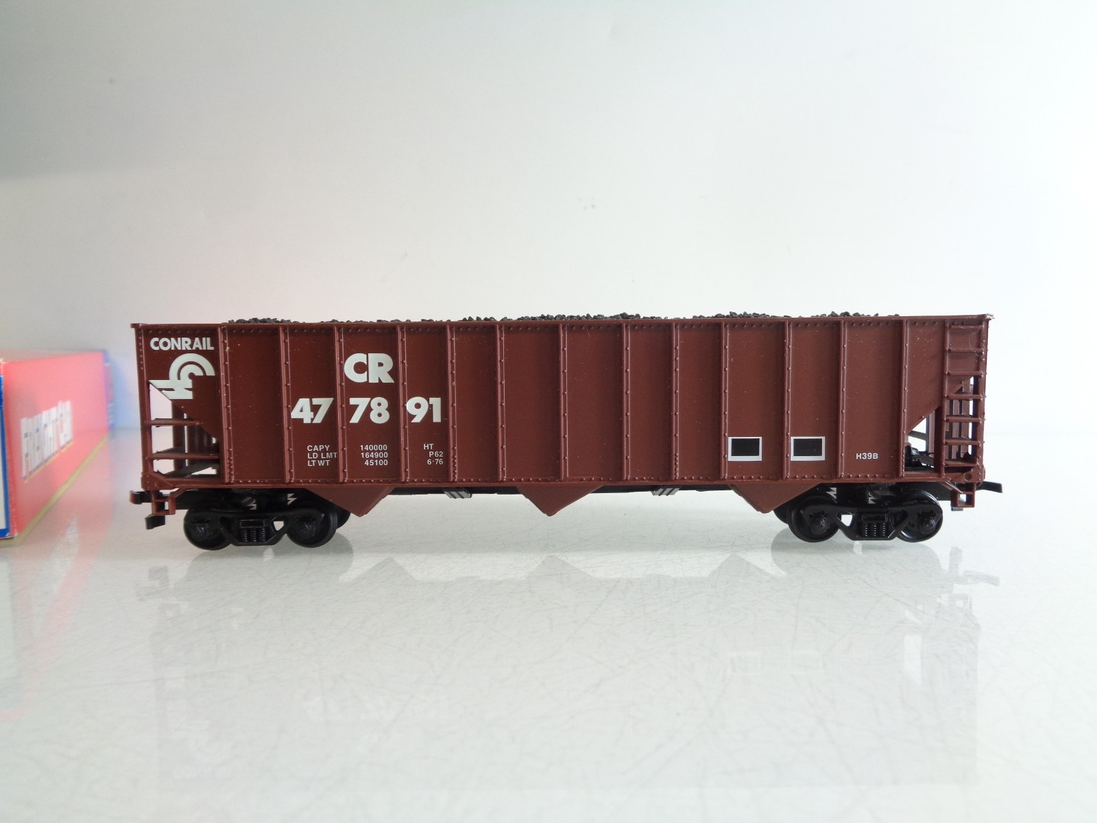 Freight Car H0 8494 US Hochbordwagen mit Kohleladung der CR in OVP BH901 – Bild 3