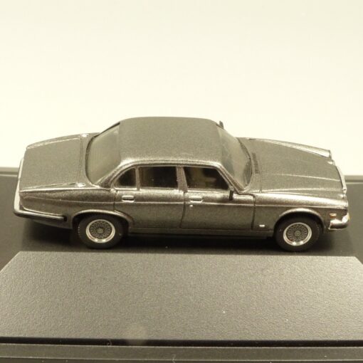 Herpa 1:87 Jaguar XJ 12 Limousine metallic siehe Bilder o. EX5505 – Bild 3