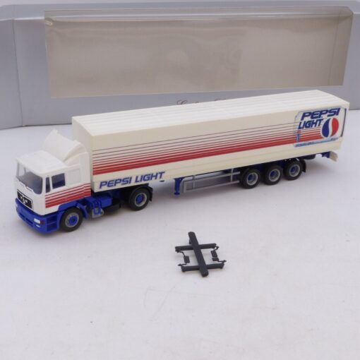 Herpa 1:87 Nr.: 185684 MAN F2000 Sattelzug PEPSI LIGHT, in EVP EB7506