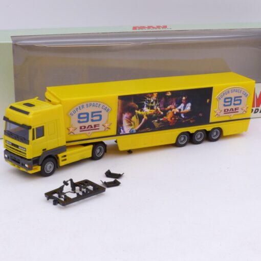 Herpa / AMW 1:87 DAF 95 Sattelzug Super Space Cab 95, in EVP EB7702