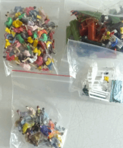 Konvolut H0 Figuren Alltagsmenschen, Bänke siehe Foto CK9175 o.