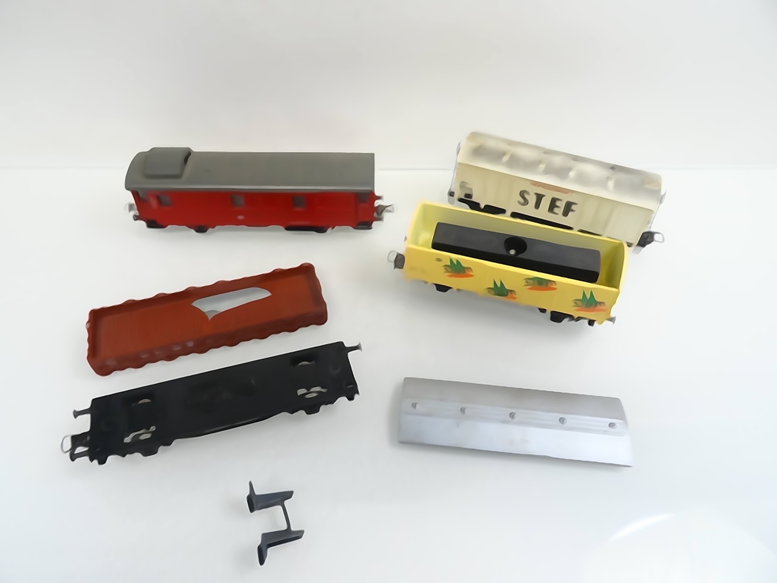 Konvolut H0 Güterwagen verschieden für Bastler, siehe Foto RR2380 o.