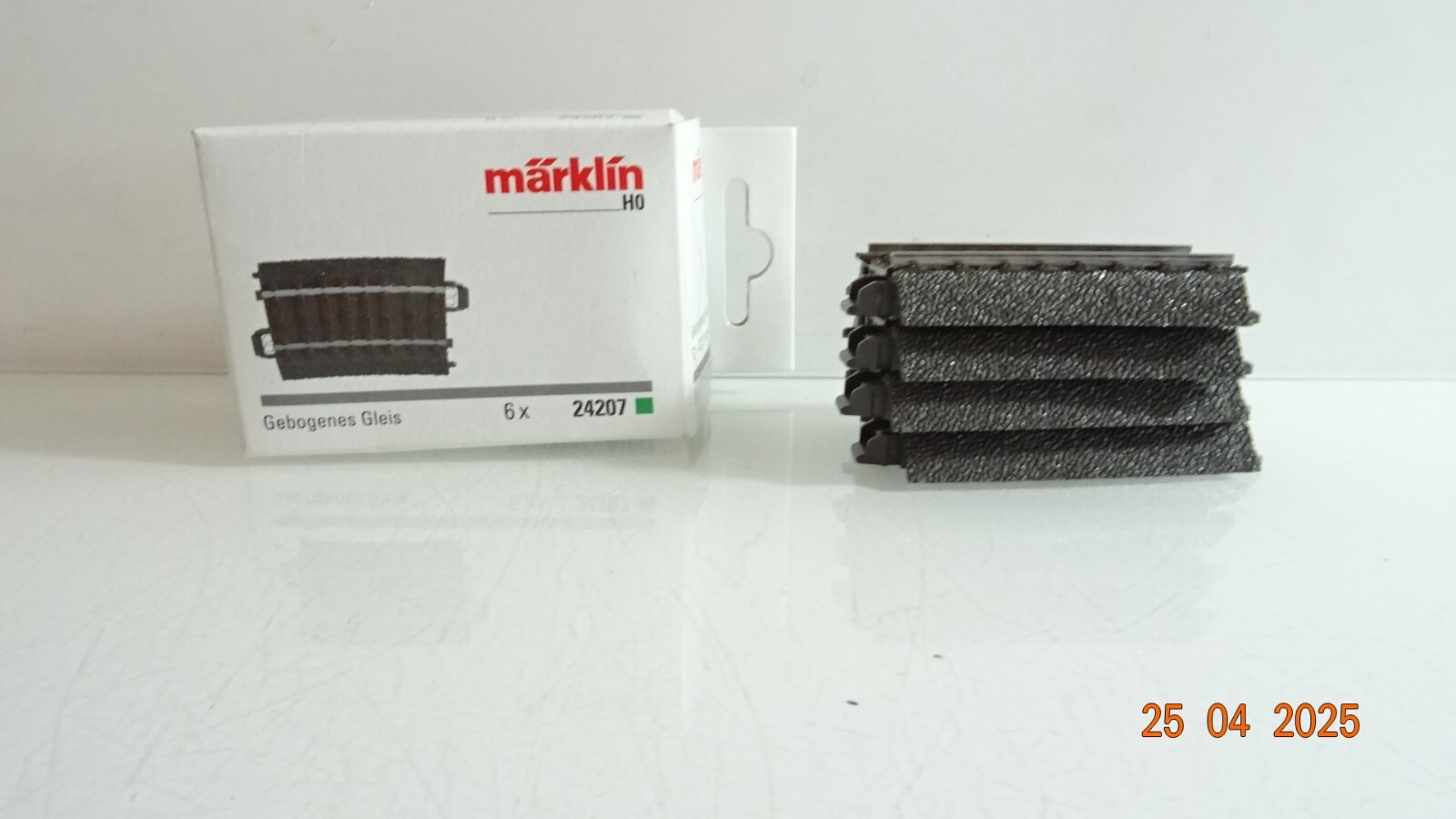 Märklin H0 24207 4x gebogenes Gleis R2 437,5mm 7,5° siehe Foto in OVP CK7804