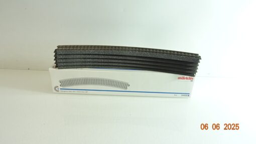 Märklin H0 24430 gebogenes Gleis R4=579,5 mm30° 5 Stück siehe Foto in OVP CK8709