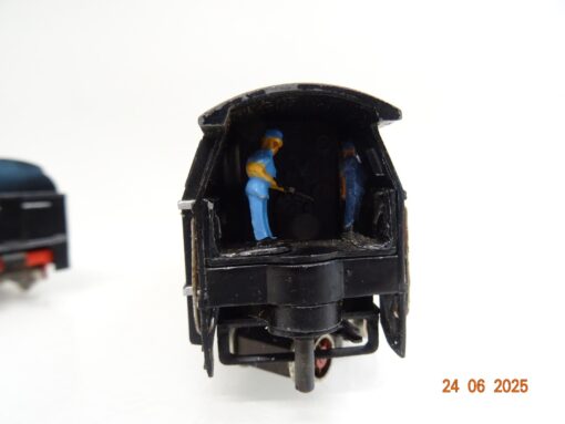 Märklin H0 3007 SK800 Dampflok BR 06 Stromlinie mit Figuren in OVP JL1042 – Bild 7