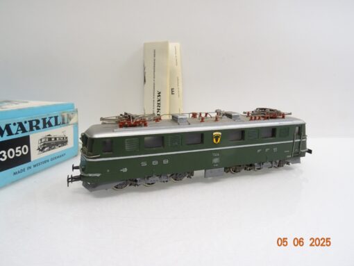 Märklin H0 3050 Schweiz E-Lok Ae 6/6 11414 der SBB in OVP JL940