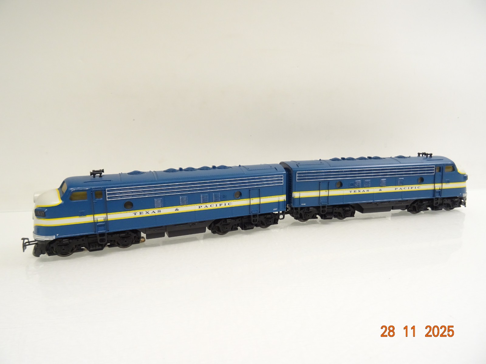 Märklin H0 3481 US Diesellok GM EMD F 7 Texas Pacific Delta in OVP JL4757 – Bild 3