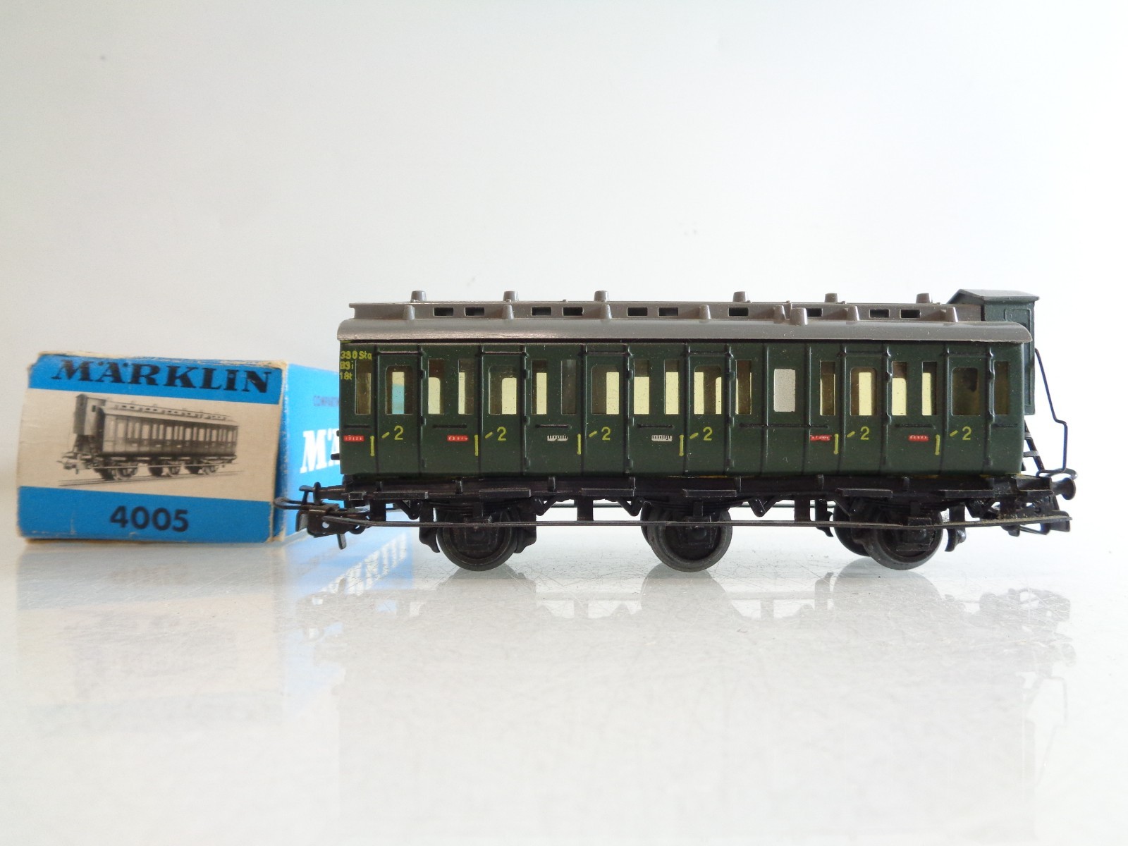 Märklin H0 4005 Abteilwagen mit Bremserhaus 2.Kl. in OVP BH859